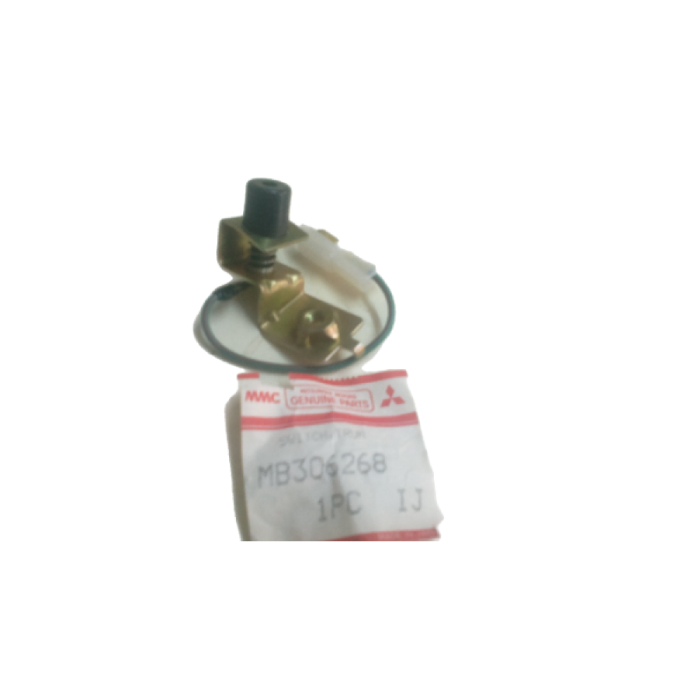 BAGAJ LAMBA ANAHTARI MITSUBISHI GALANT 86