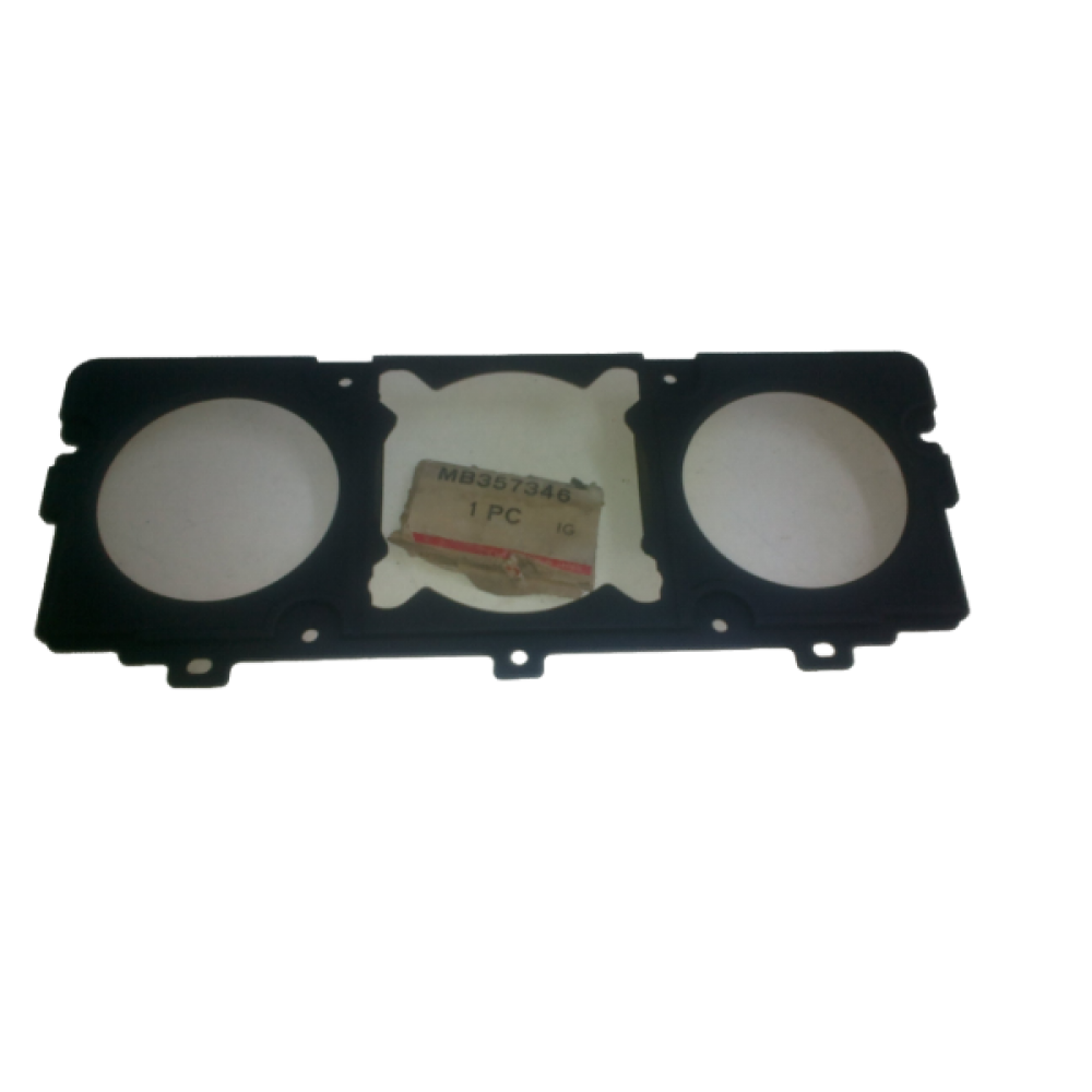 CERCEVE GOSTERGE IC MITSUBISHI PAJERO 89-90