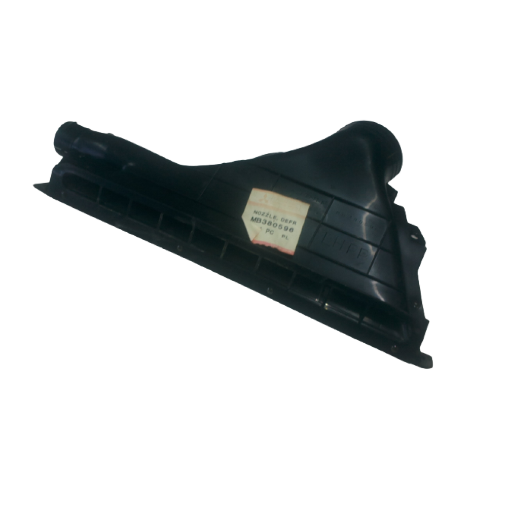 SICAK HAVA KANALI ON GOGUS SOL 
MITSUBISHI L300 87-08