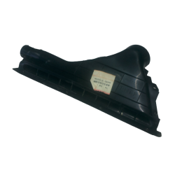 SICAK HAVA KANALI ON GOGUS SOL 
MITSUBISHI L300 87-08