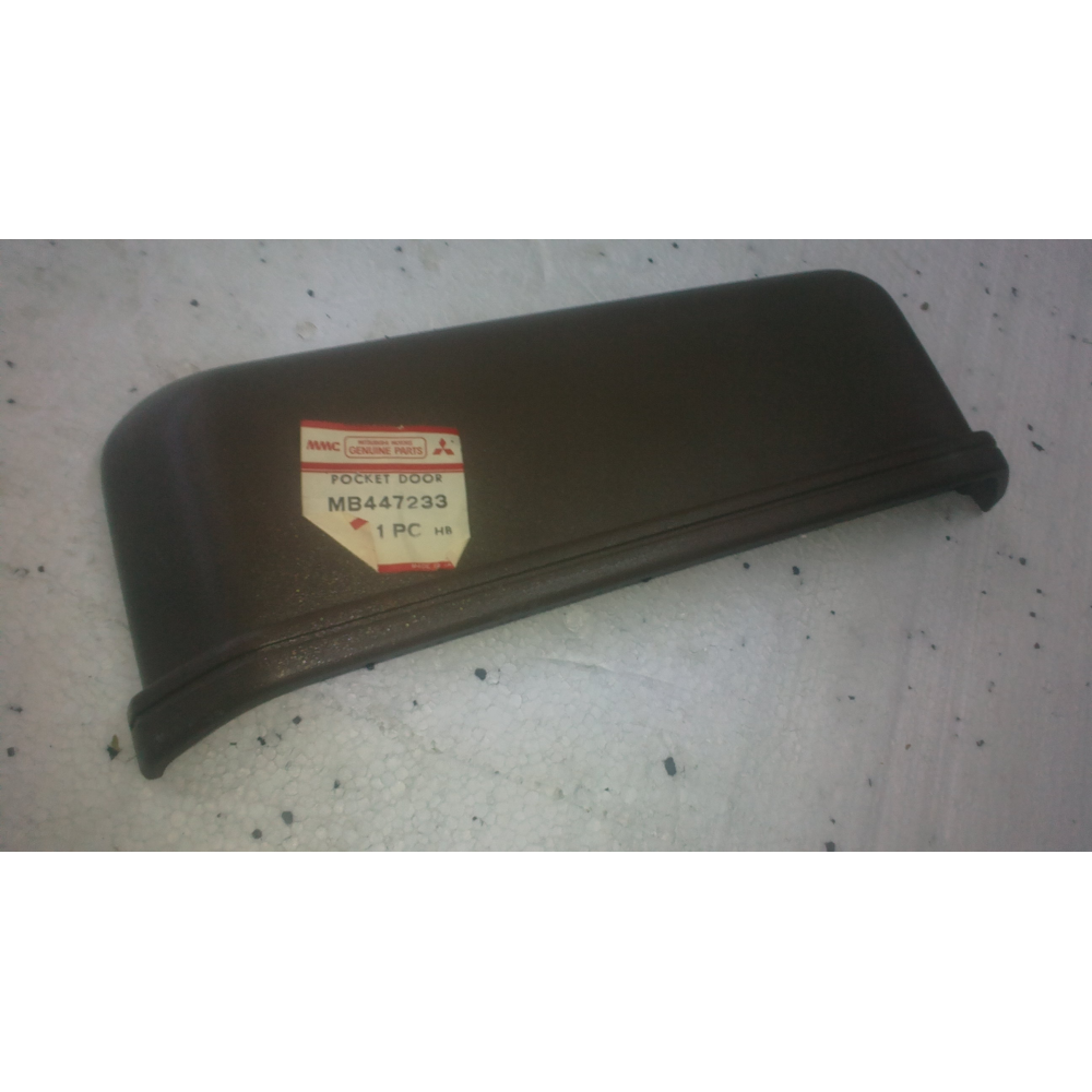KAPI DOSEMESI CEBI IC SAG MITSUBISHI LANCER 85-88