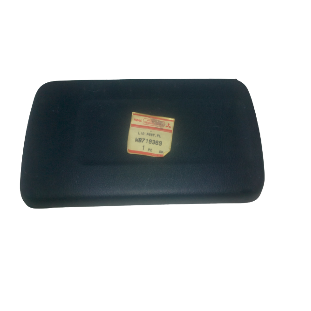 KAPAK KONSOL MITSUBISHI GALANT E32A 90